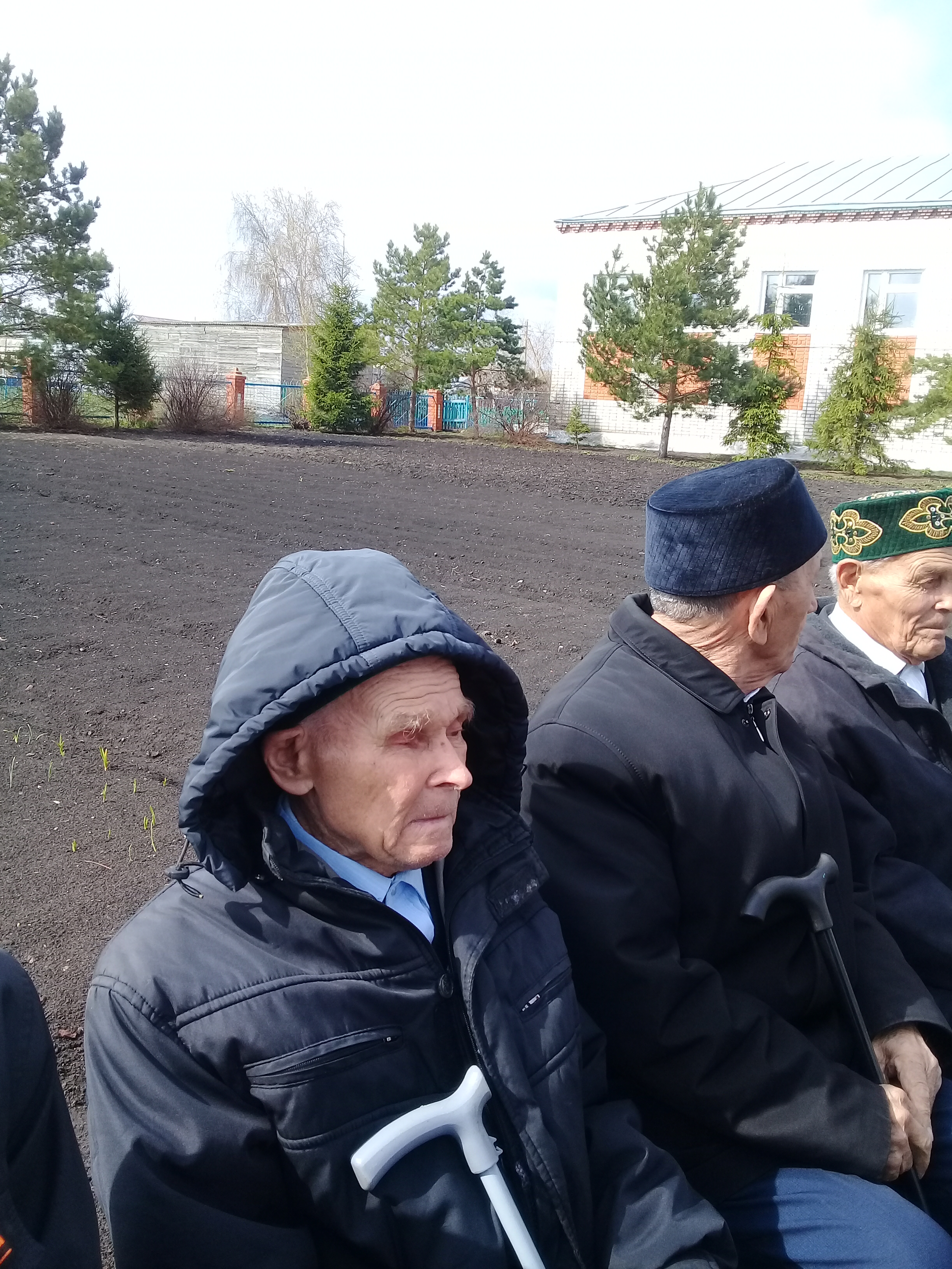 03.05.2019 поздравление и вручение подарков 90-летних юбиляров - тружеников  тыла – жителей Алькеево.