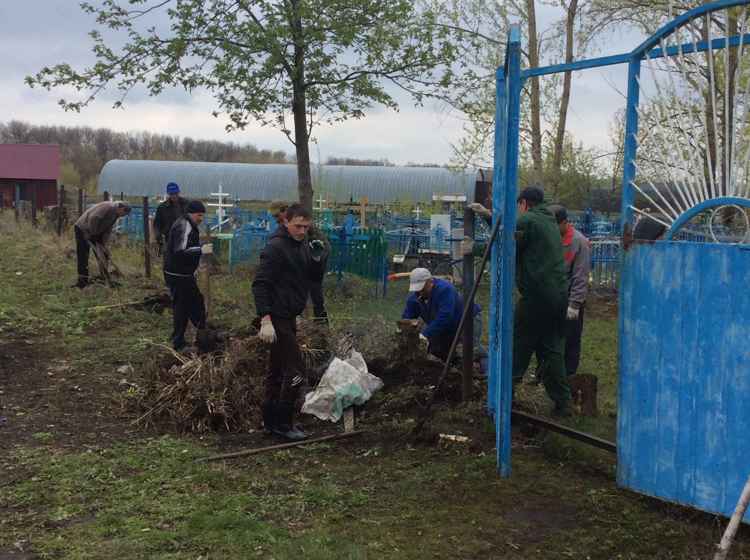 Автобус чирково. Село Чирково Ряжский район. Благоустройство территории кладбища. Уборка территории кладбища в деревне. Чураково Буинский район сельское поселение.