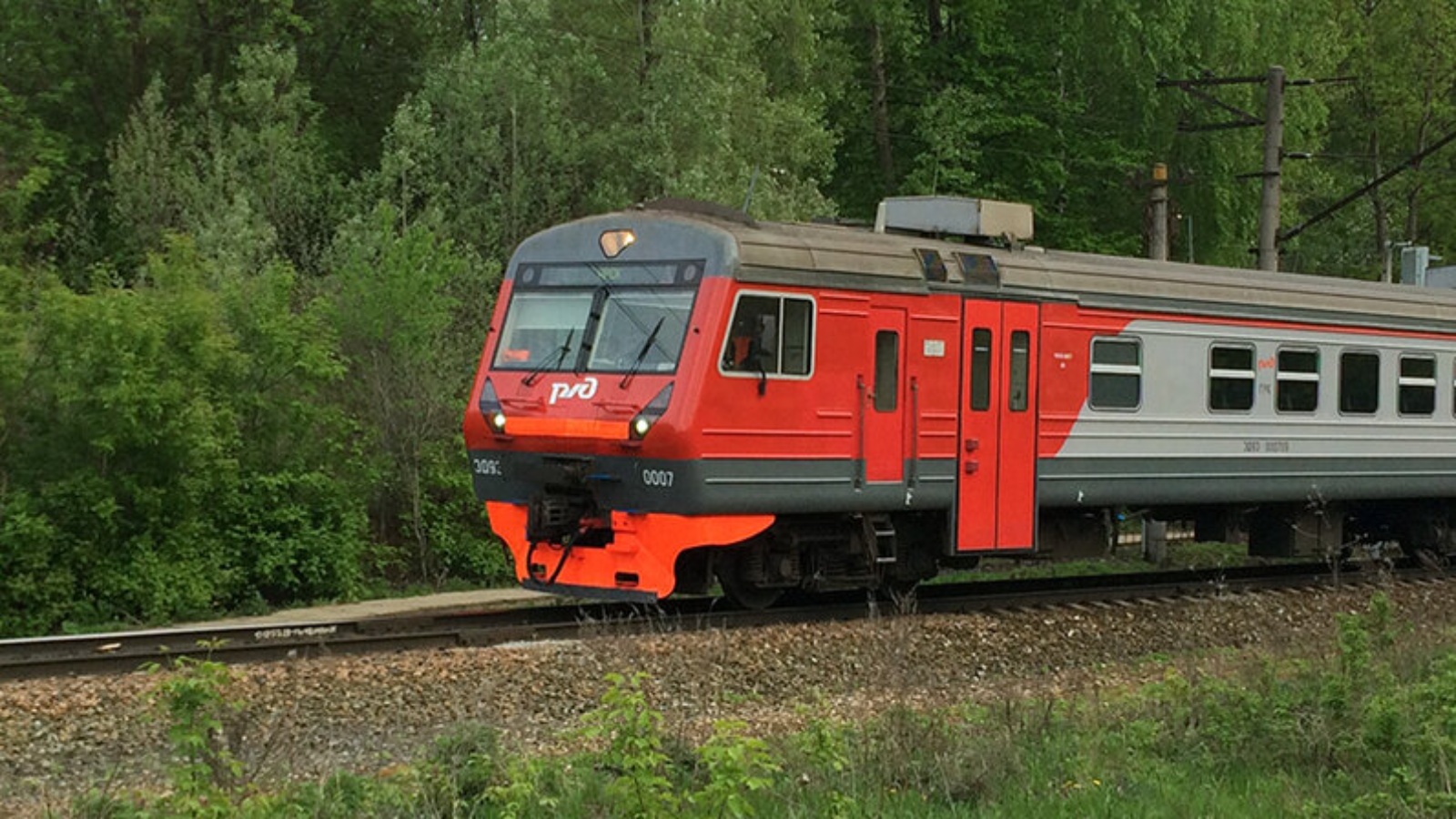 Электрички казань кукмор. Электричка Волжск Казань. Казань-Албаба Пригородный поезд. Электричка Казань заструг. Электрички из Сосновки до Кизнера.